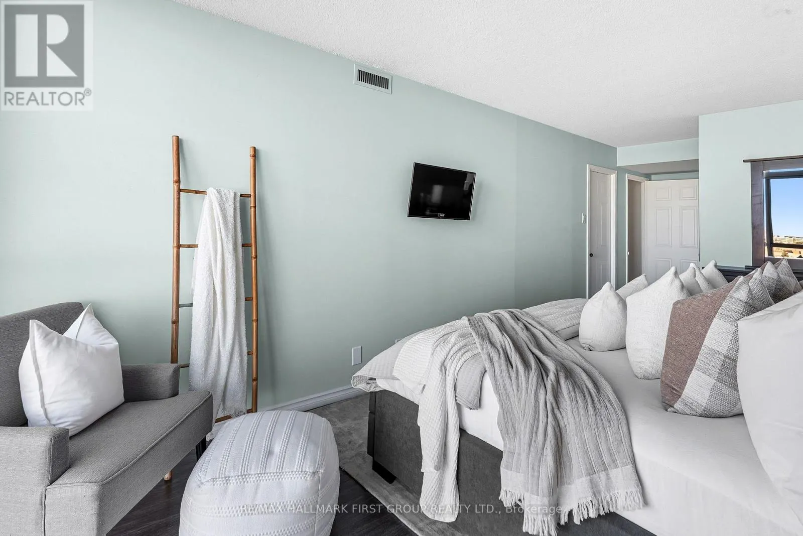 610 - 1665 PICKERING PARKWAY