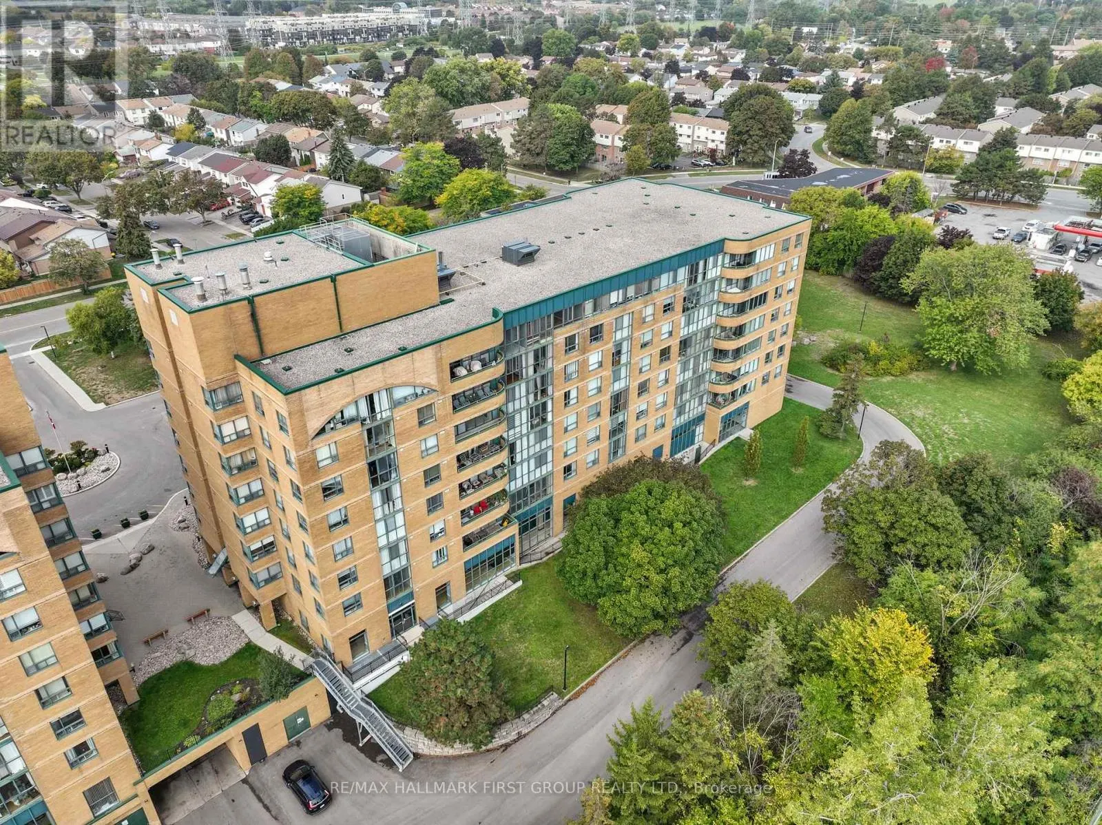 610 - 1665 PICKERING PARKWAY