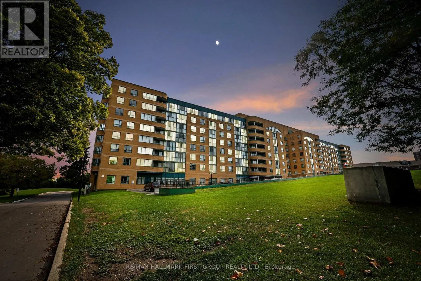 610 - 1665 PICKERING PARKWAY