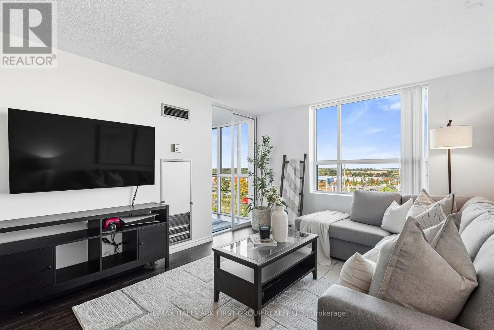 610 - 1665 PICKERING PARKWAY