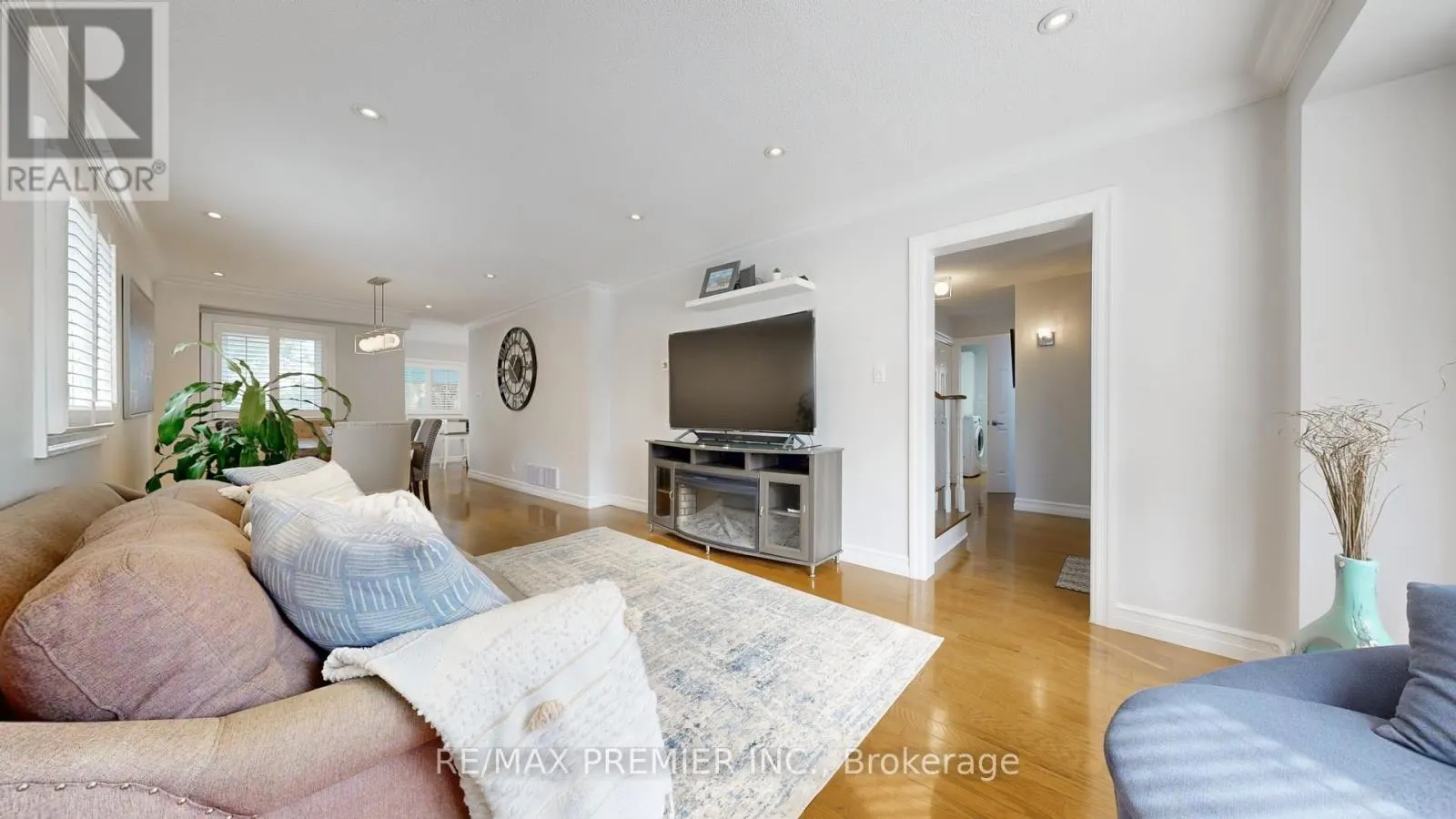 40 STAFFORD CRESCENT
