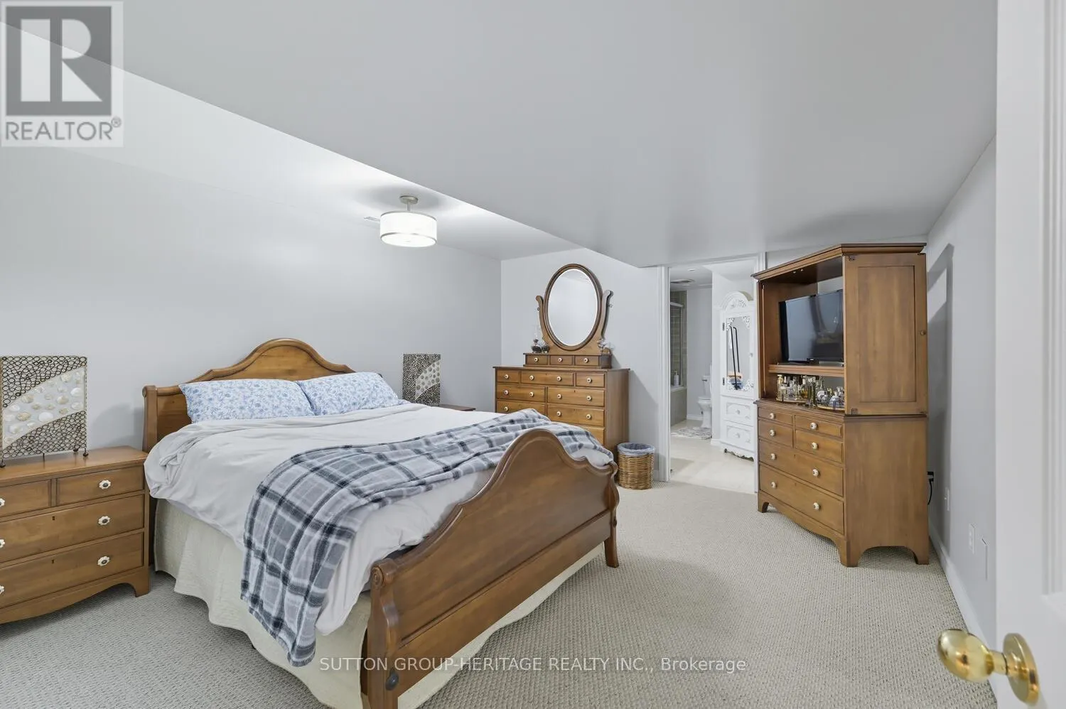 98 HOILE DRIVE