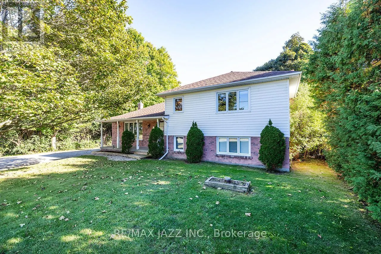 585 MYRTLE ROAD W
