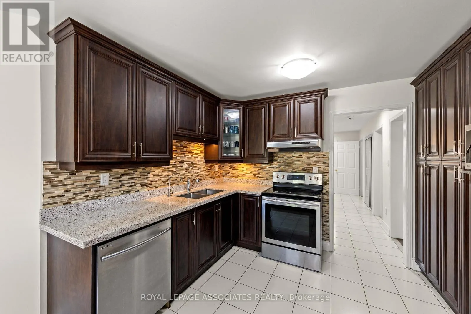 47 WHITEWAY COURT