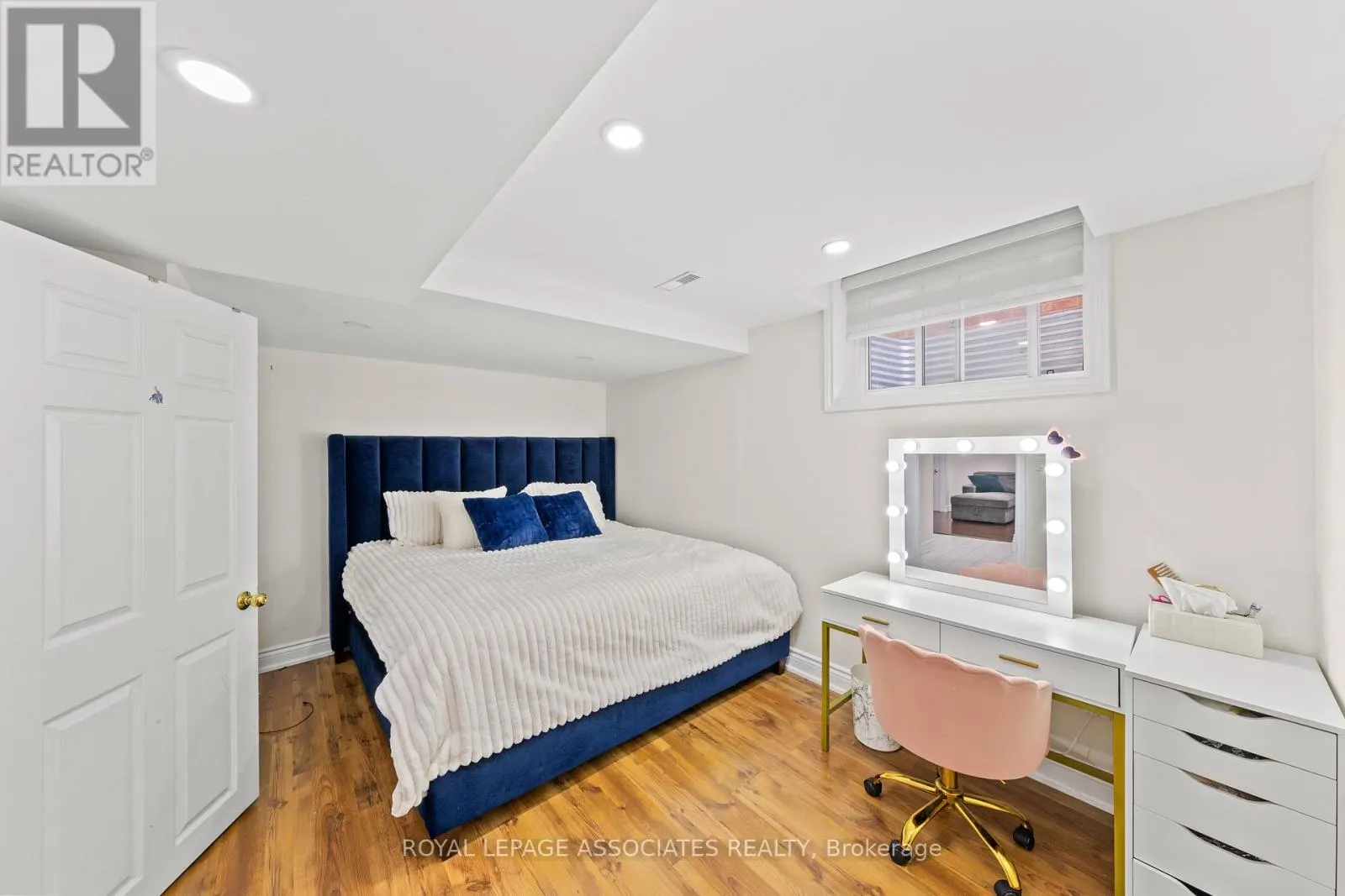 47 WHITEWAY COURT