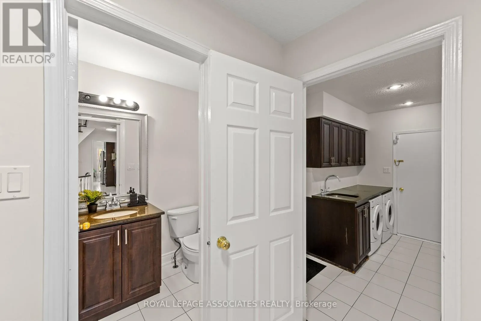 47 WHITEWAY COURT