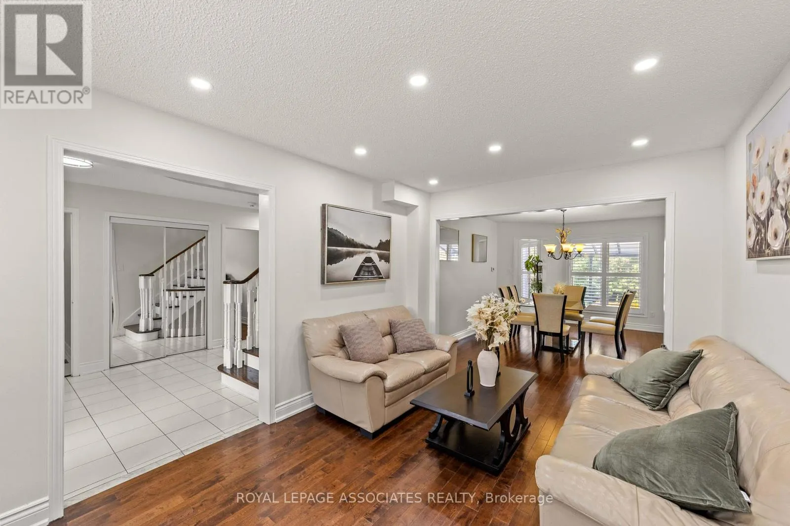 47 WHITEWAY COURT