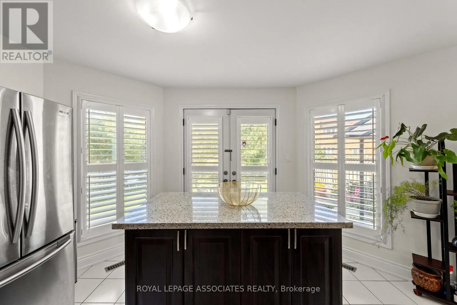 47 WHITEWAY COURT