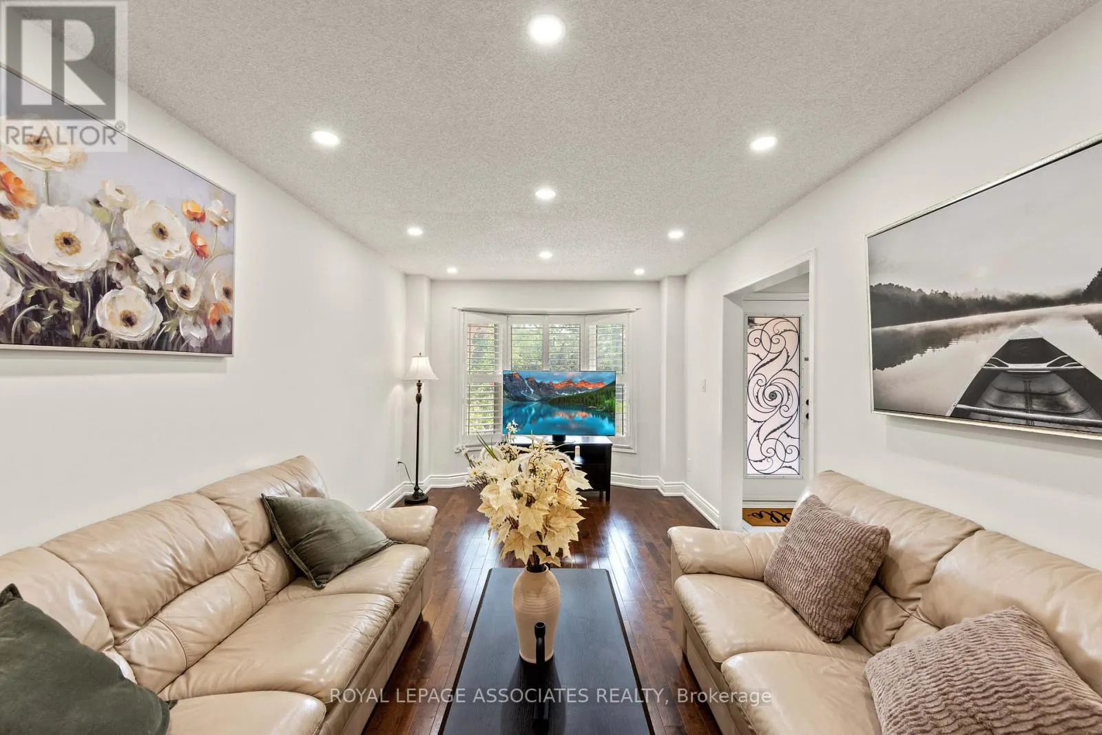 47 WHITEWAY COURT