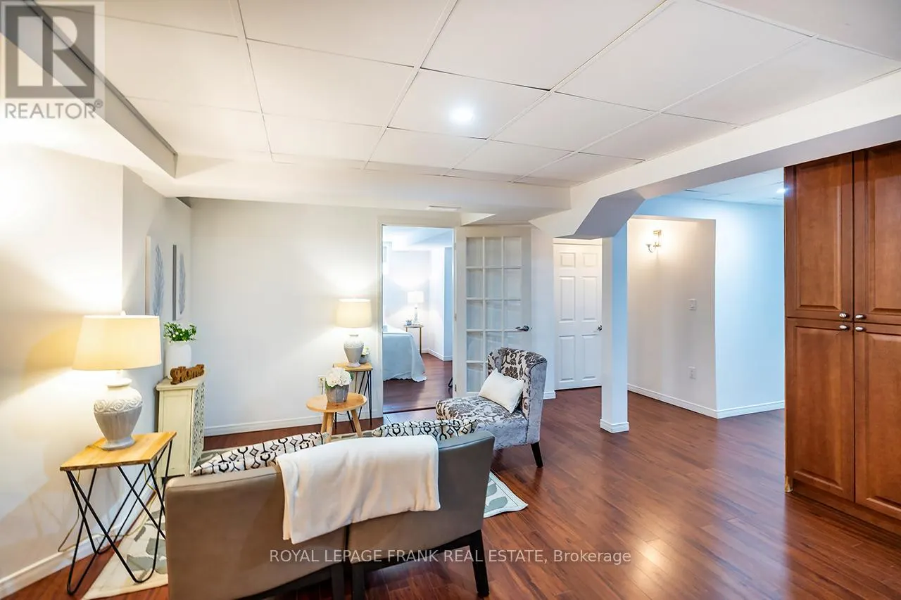 1533 CLEARBROOK DRIVE