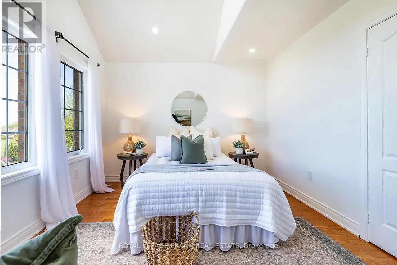 1533 CLEARBROOK DRIVE