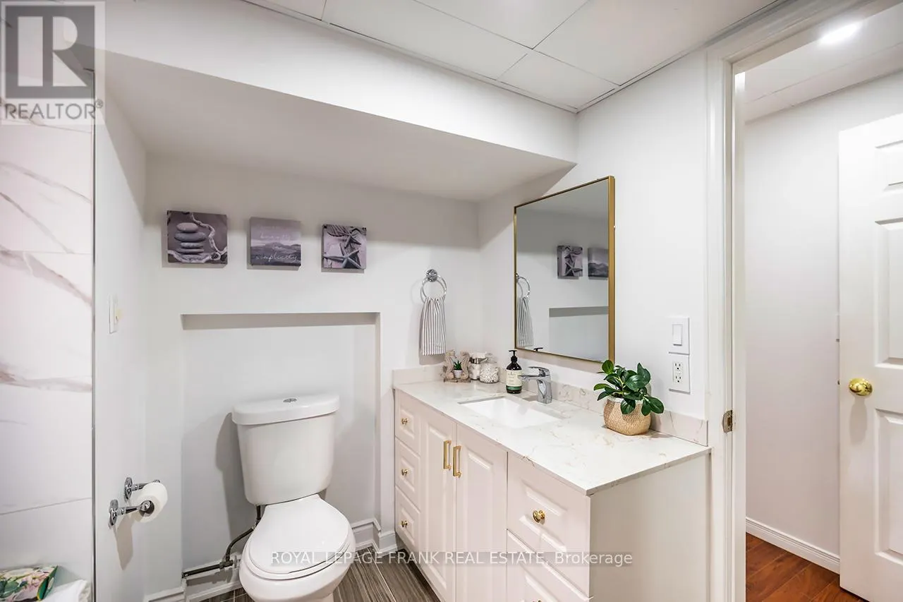 1533 CLEARBROOK DRIVE