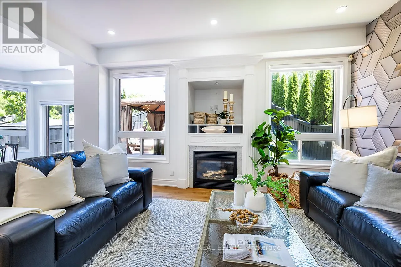 1533 CLEARBROOK DRIVE