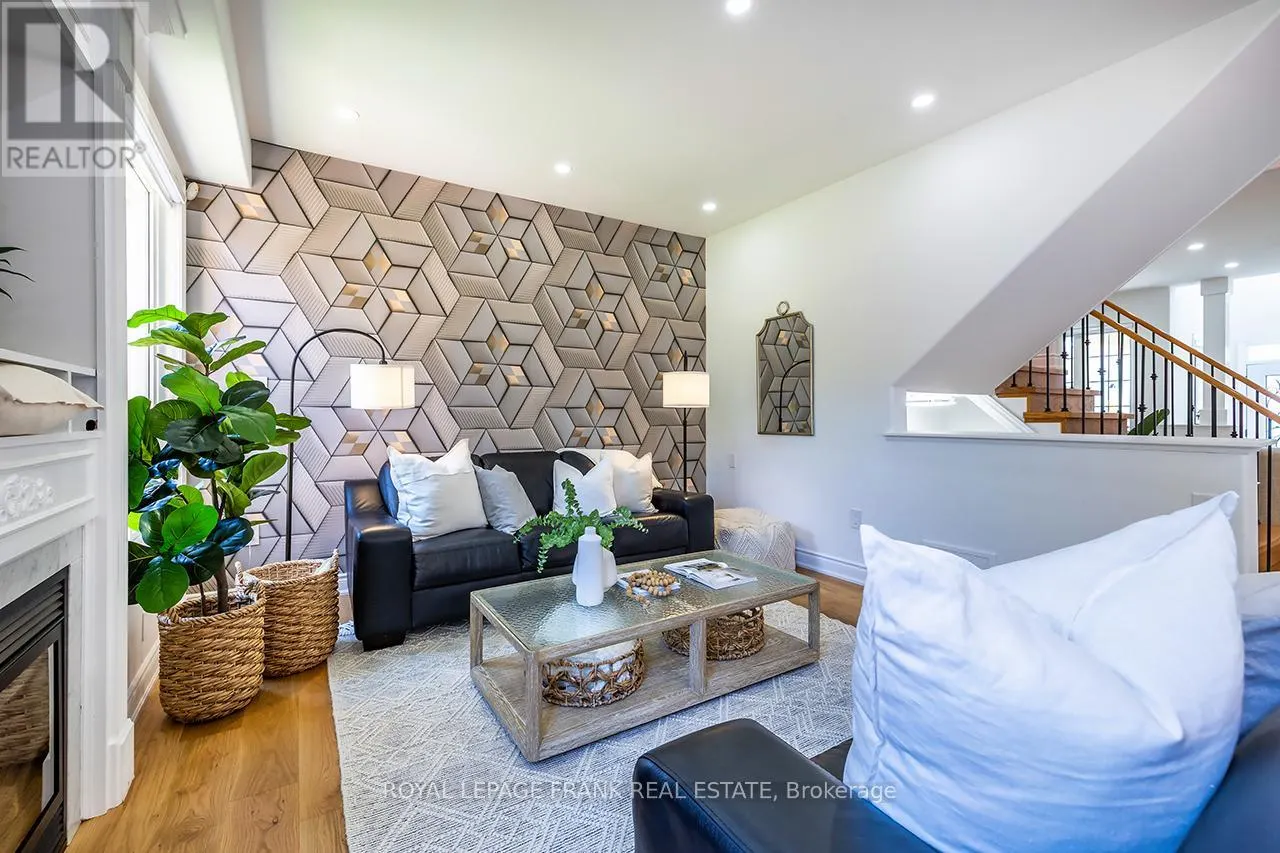 1533 CLEARBROOK DRIVE