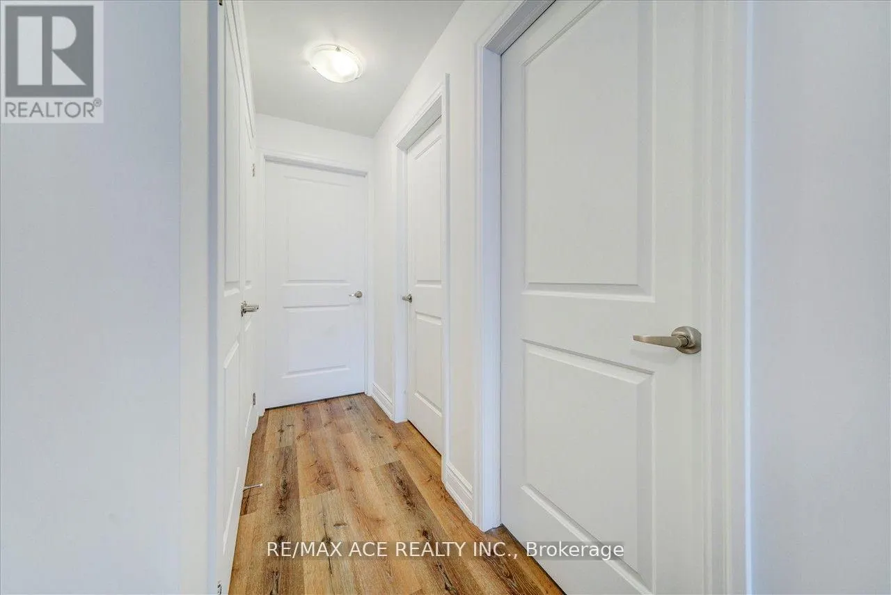 UPPER - 183 MUNRO STREET