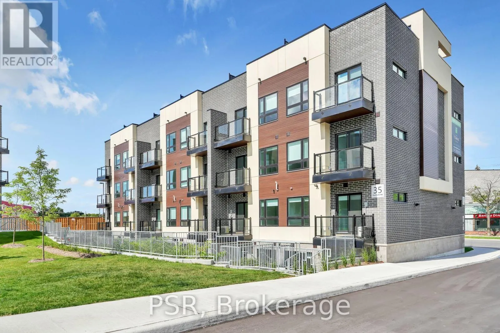 330 - 39 DANFORTH ROAD