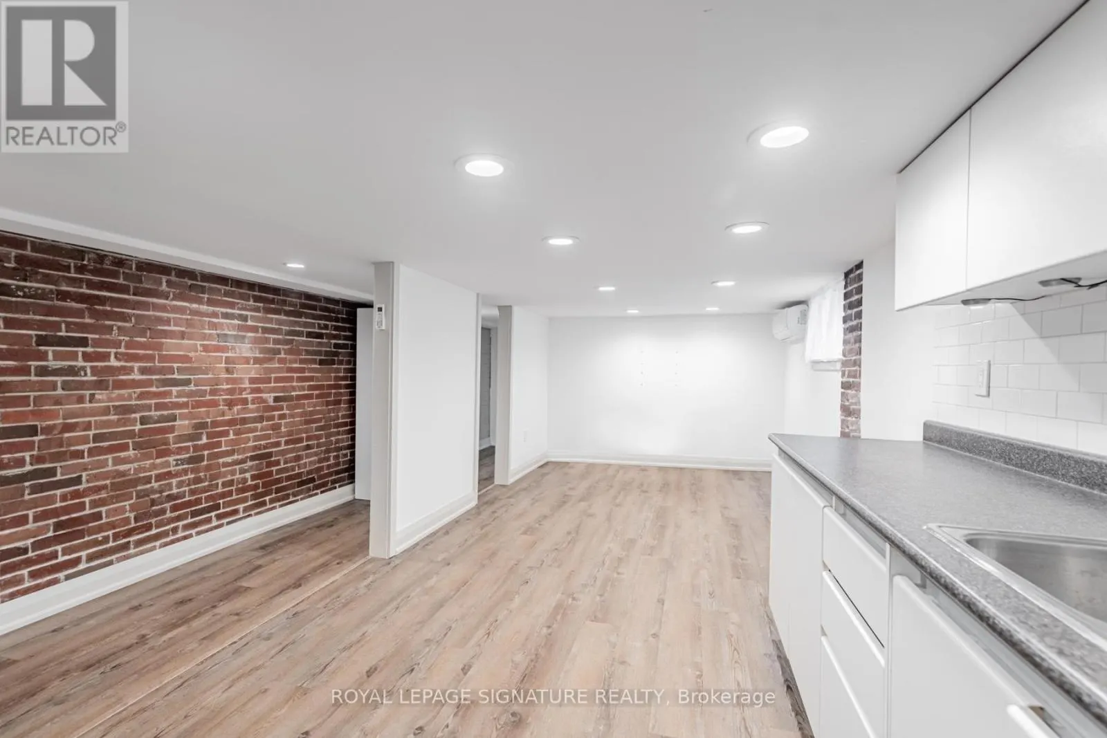 LOWER - 49 STANHOPE AVENUE