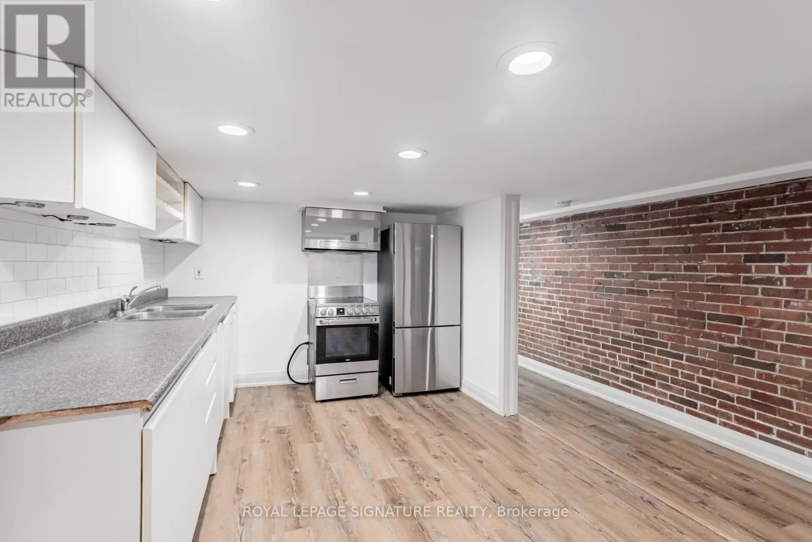 LOWER - 49 STANHOPE AVENUE