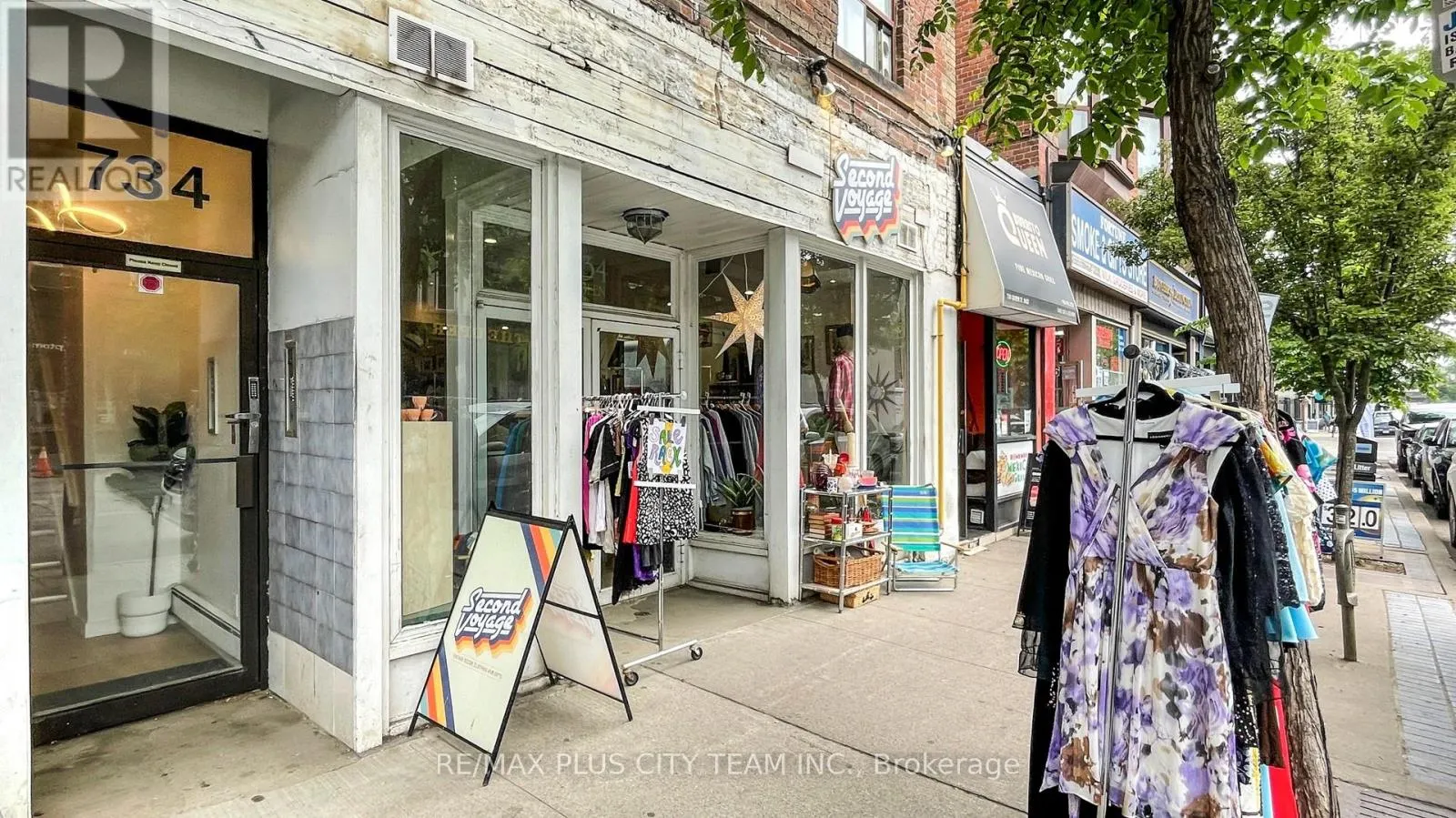 1 - 734 QUEEN STREET E