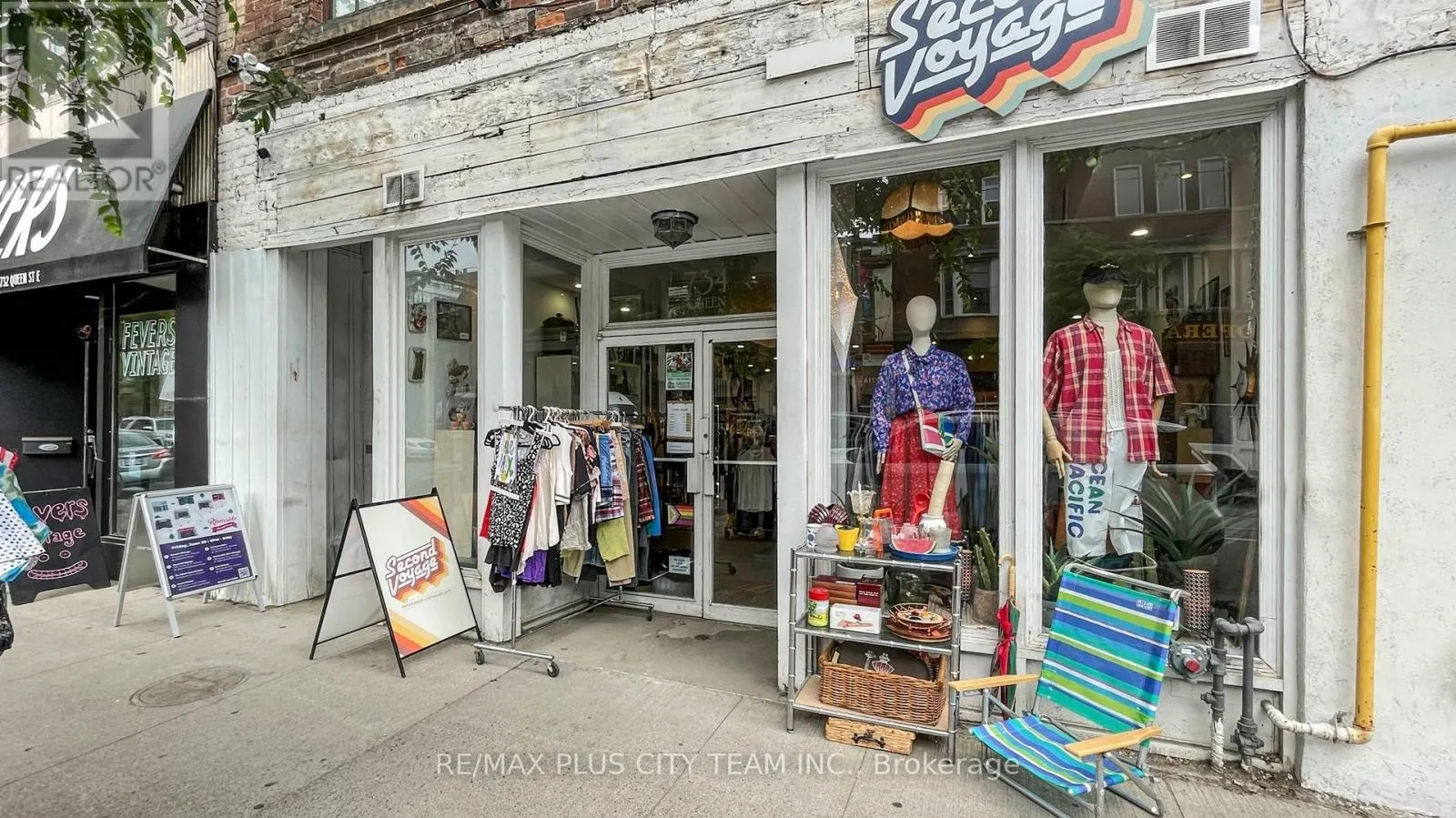 1 - 734 QUEEN STREET E