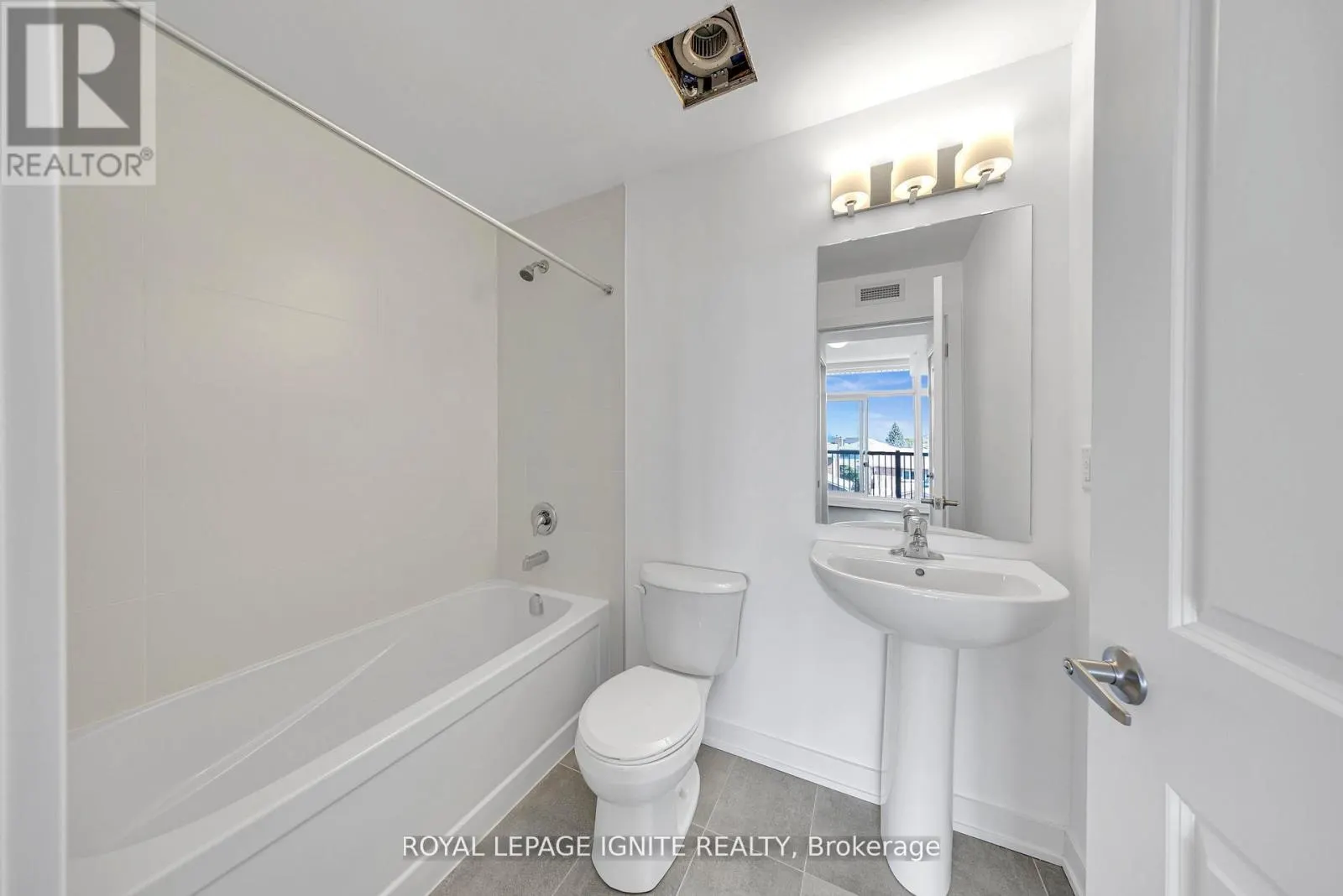 27 - 188 ANGUS DRIVE