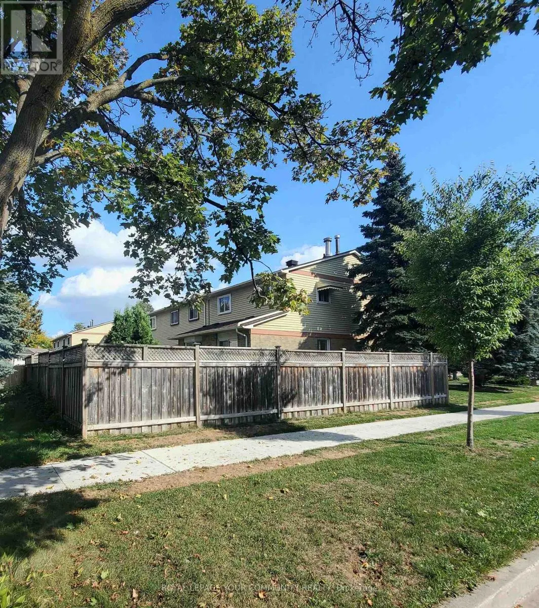 17 TRURO CRESCENT