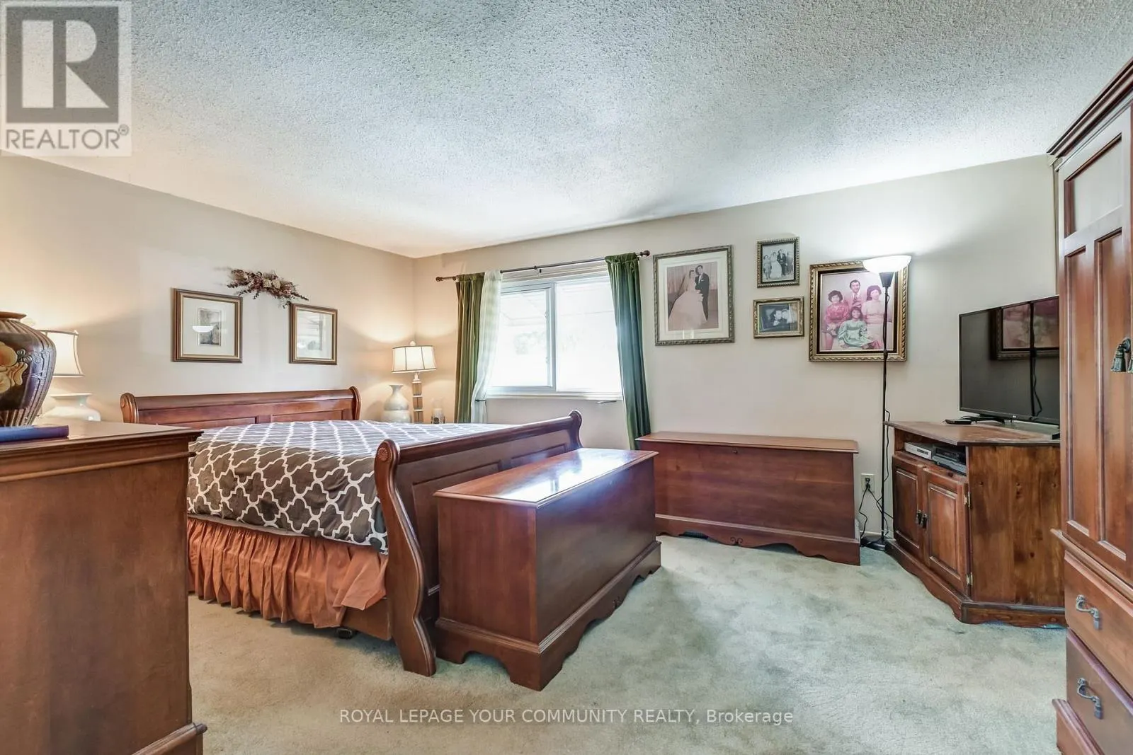 17 TRURO CRESCENT