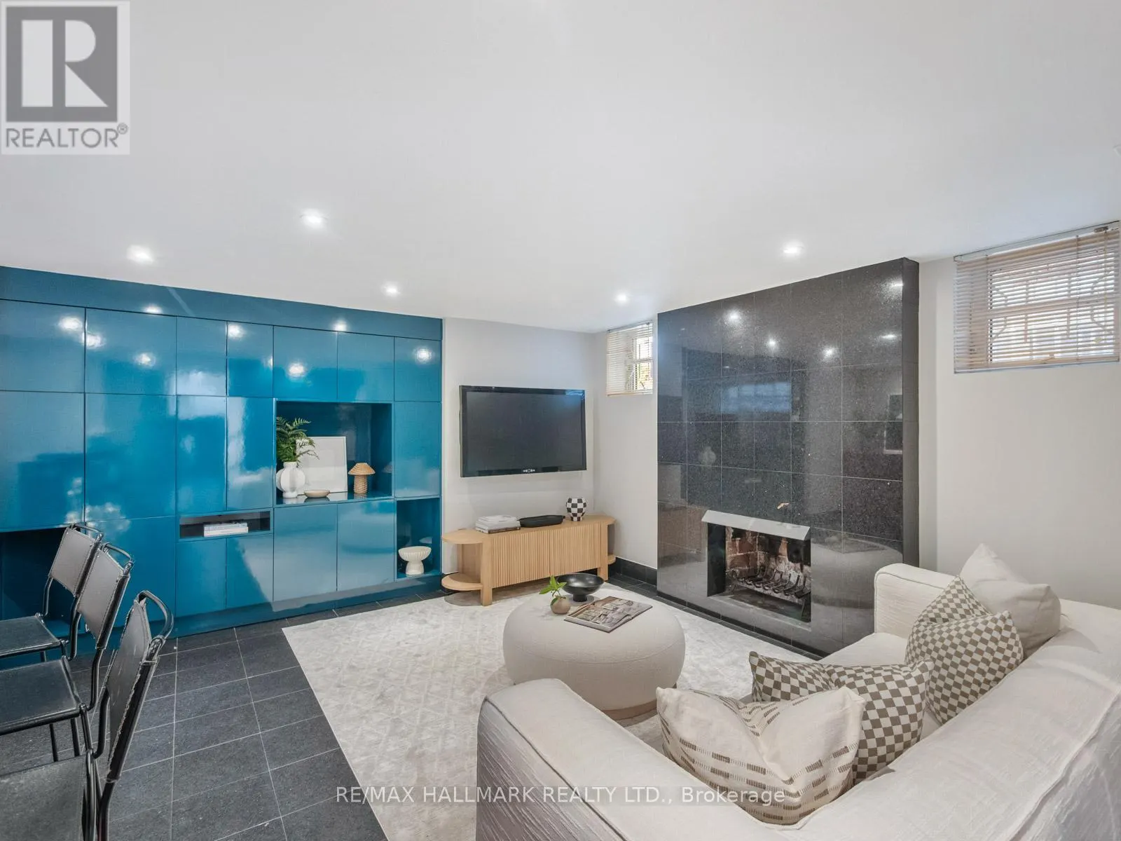 839 CARLAW AVENUE