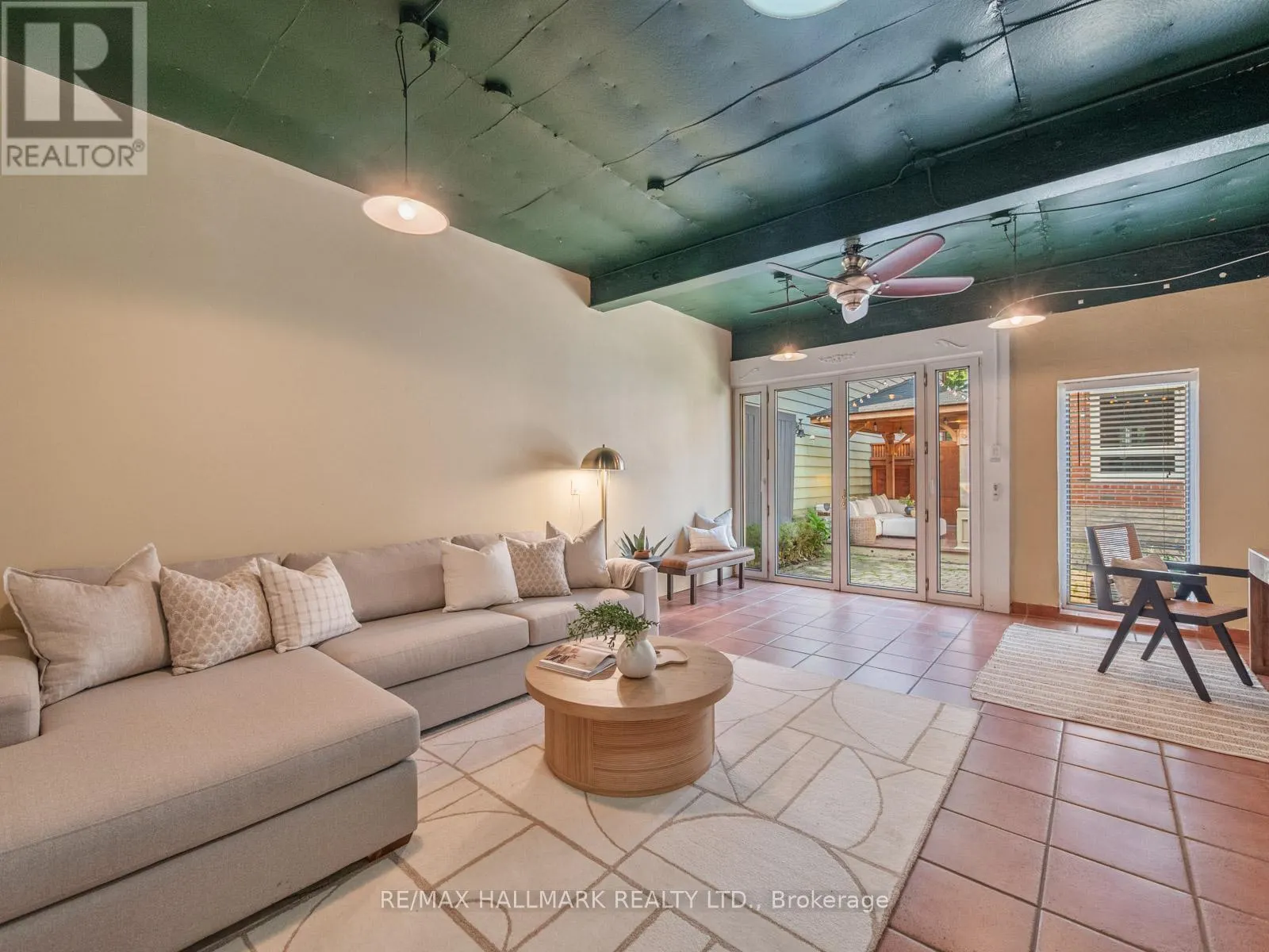 839 CARLAW AVENUE