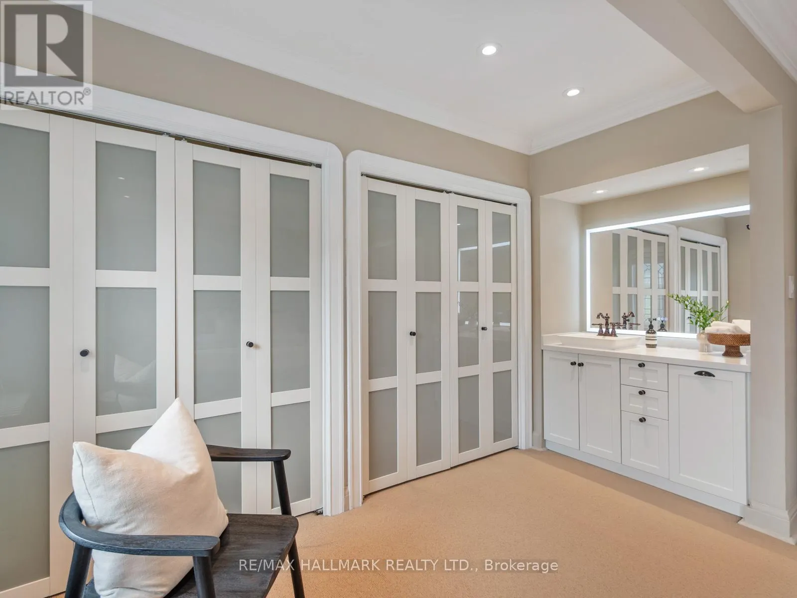 839 CARLAW AVENUE