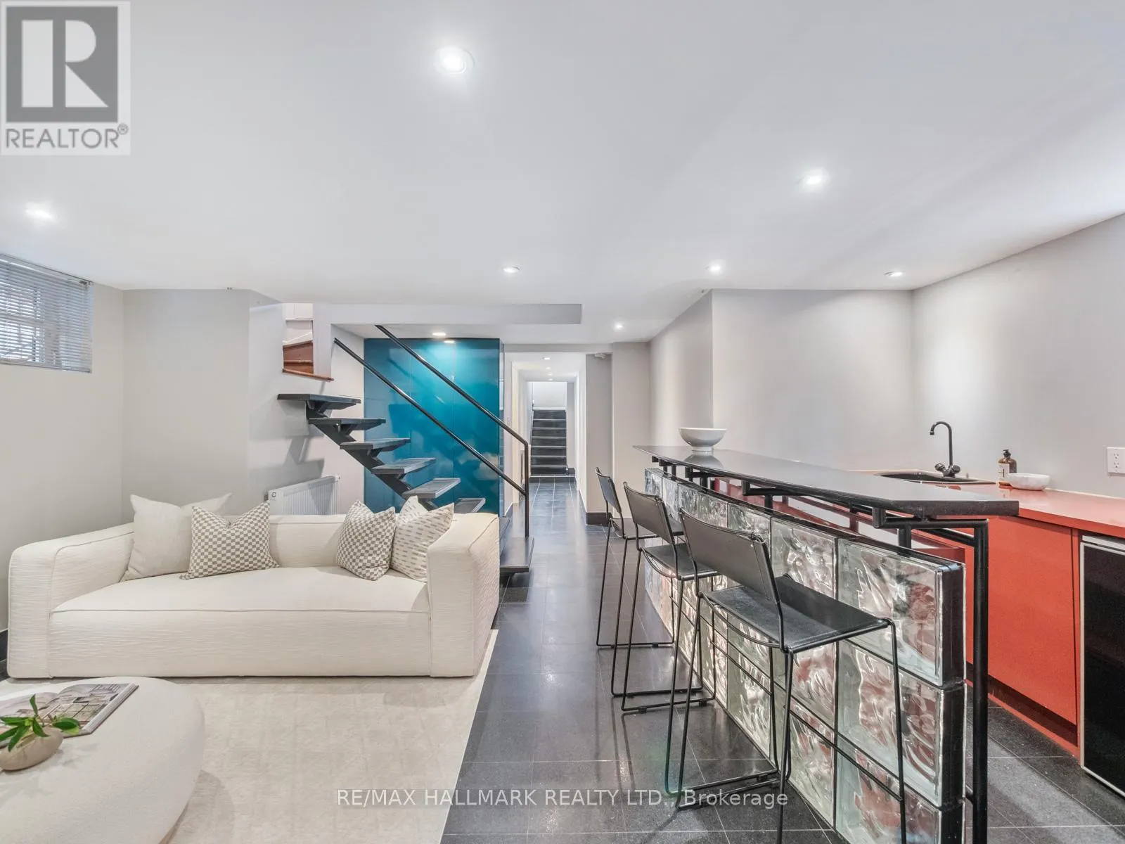 839 CARLAW AVENUE