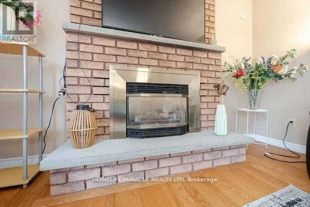 483 LABRADOR DRIVE