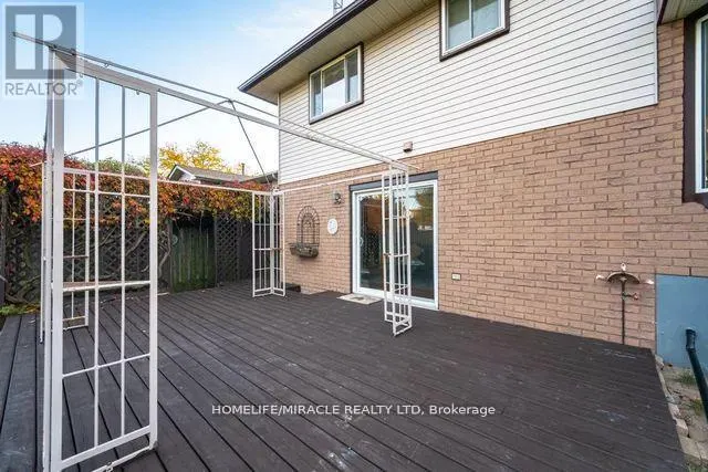 483 LABRADOR DRIVE