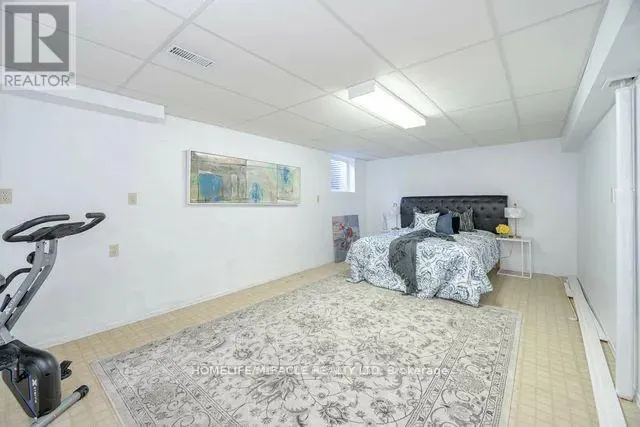 483 LABRADOR DRIVE