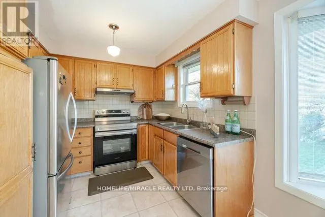 483 LABRADOR DRIVE