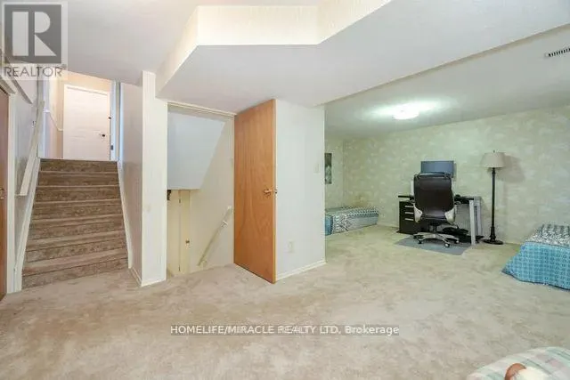 483 LABRADOR DRIVE