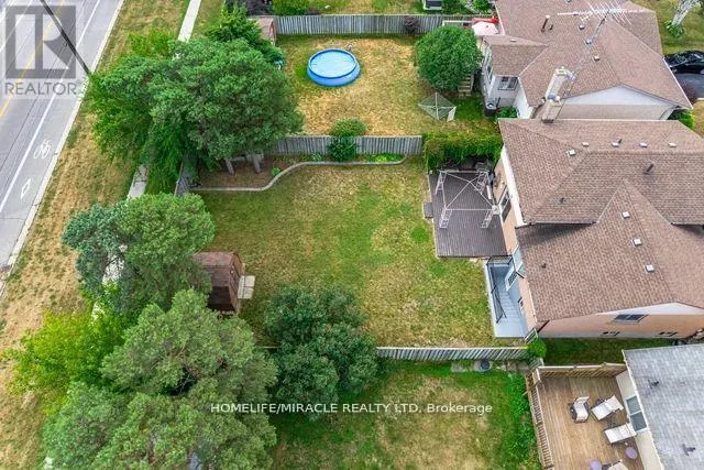 483 LABRADOR DRIVE