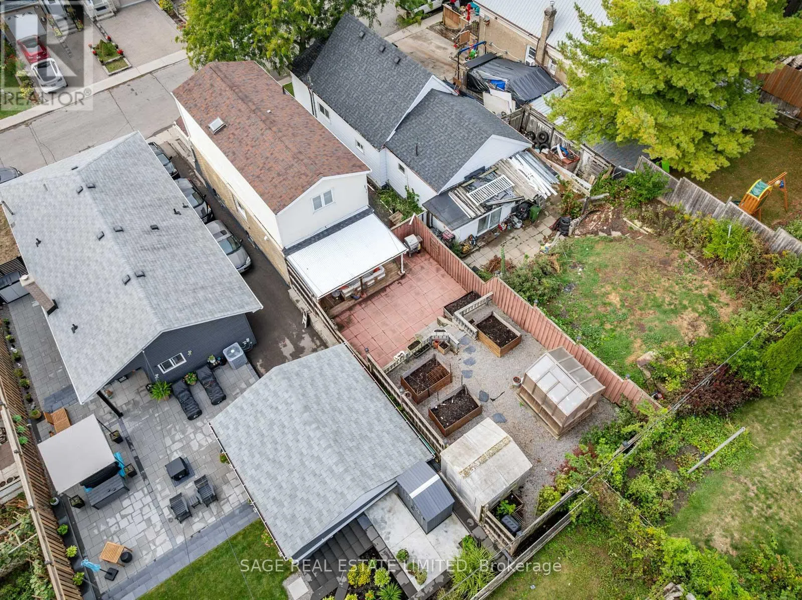 79 PITT AVENUE