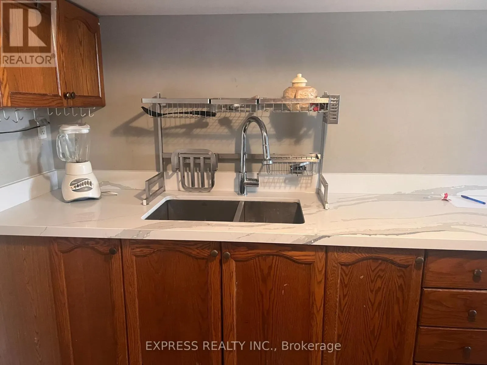 BSMT - 80 TAUNTON ROAD W
