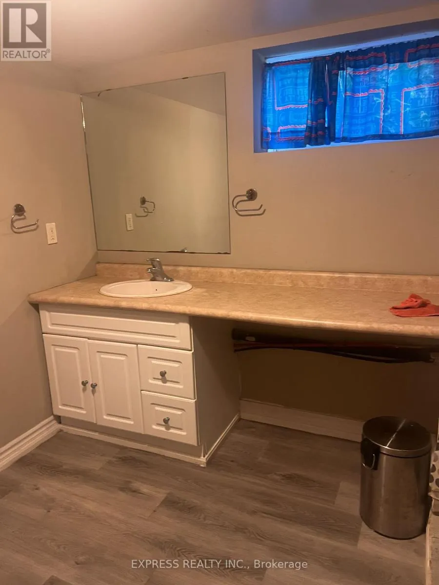 BSMT - 80 TAUNTON ROAD W