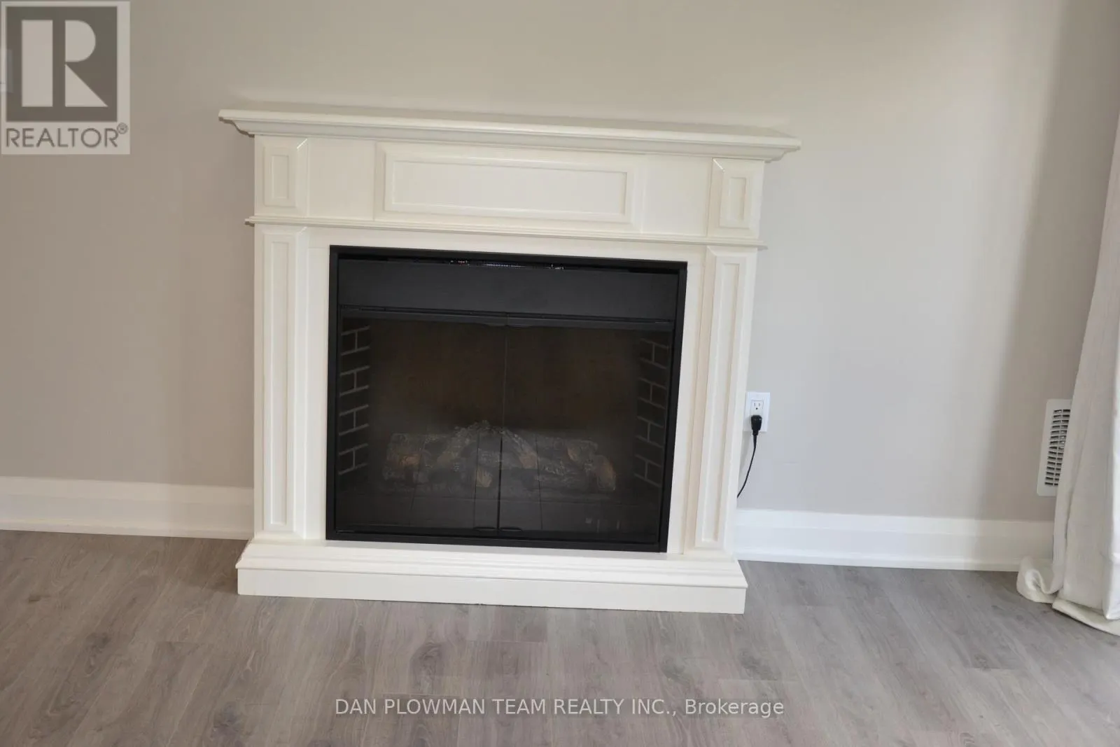 60B LAMBS LANE
