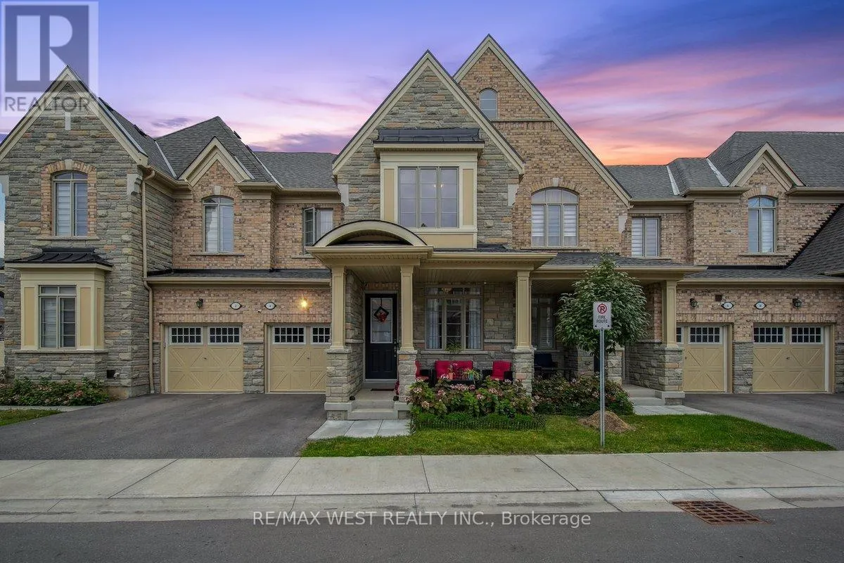 4 HICKLING LANE