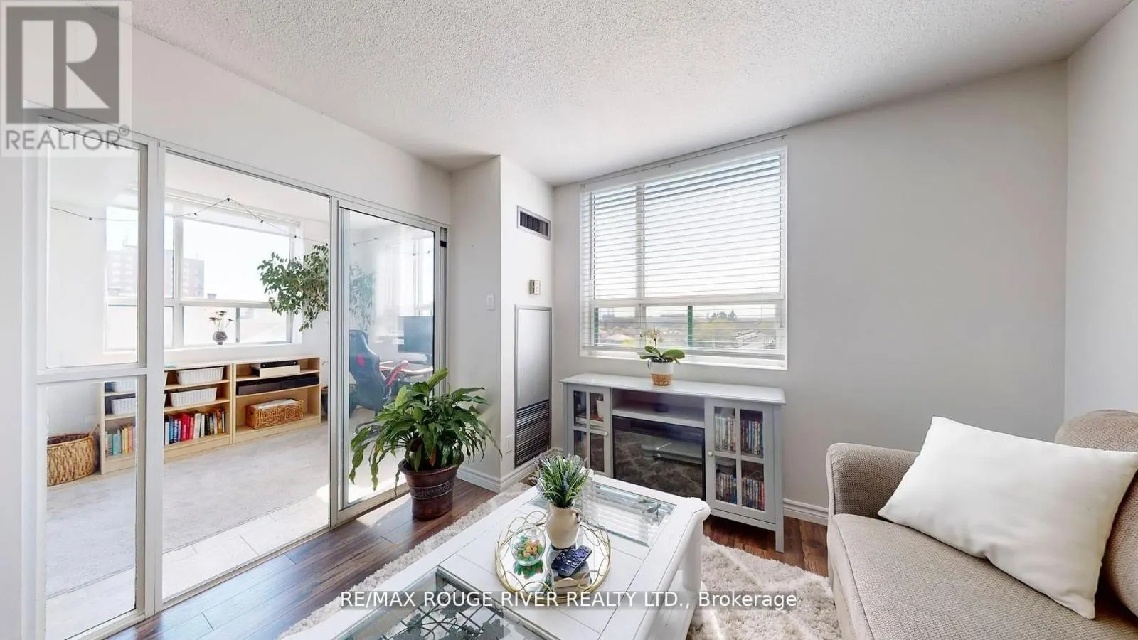 507 - 1655 PICKERING PARKWAY
