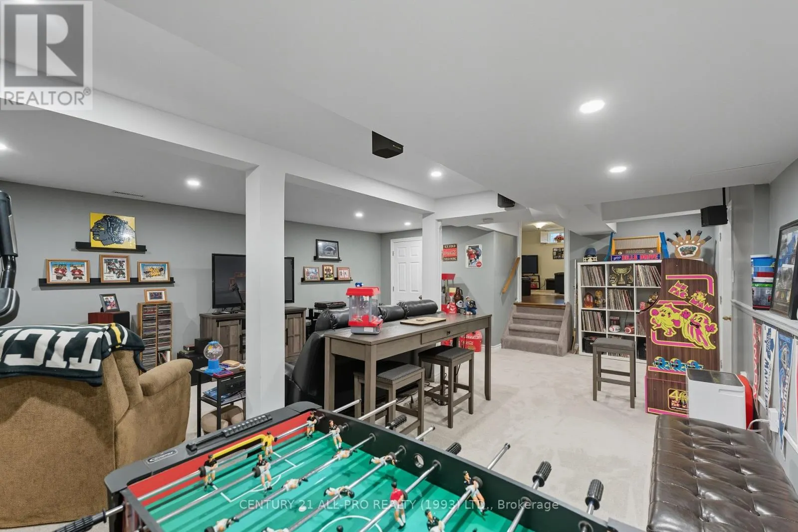 895 EXETER STREET