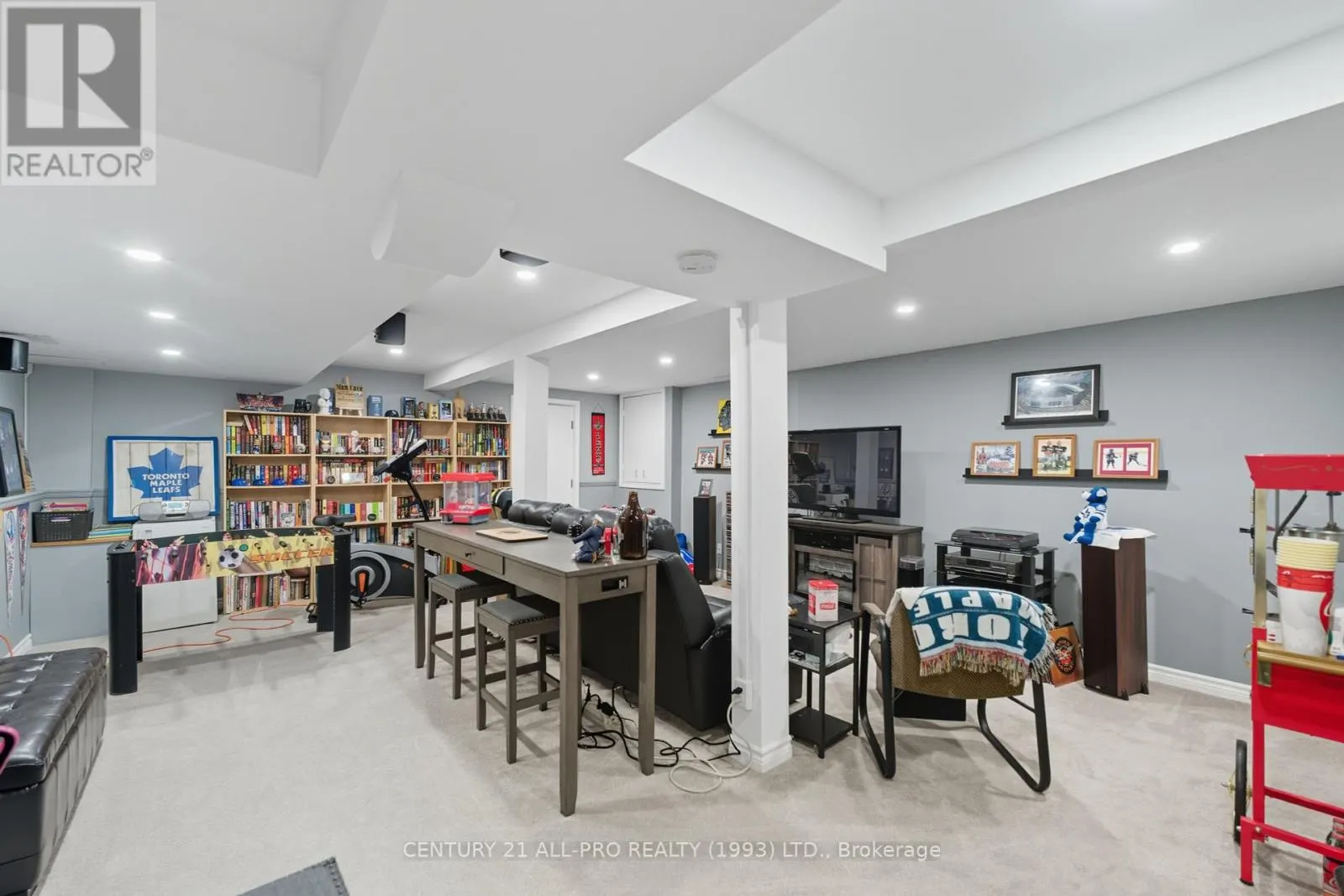 895 EXETER STREET