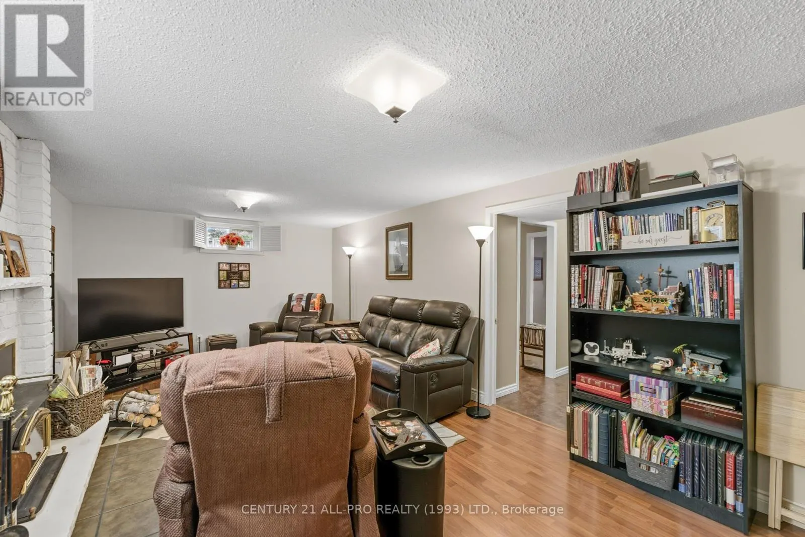 895 EXETER STREET