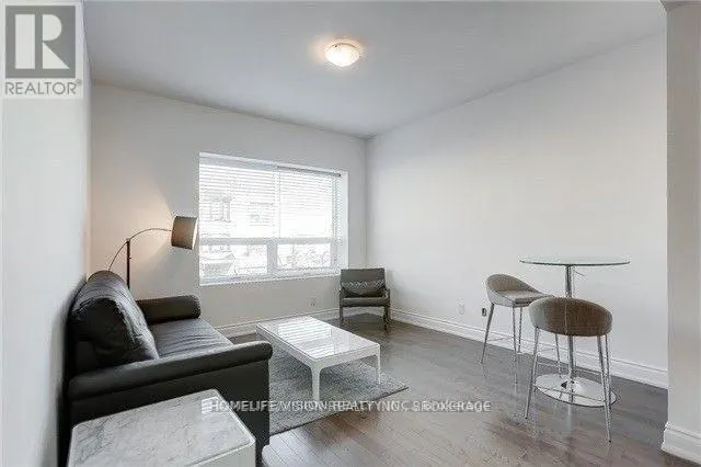302 - 683 DANFORTH AVENUE