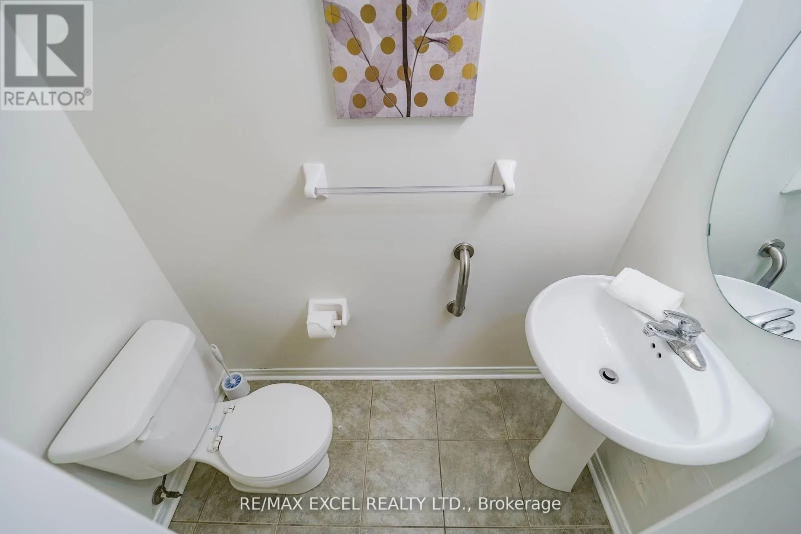 4 - 2784 EGLINTON AVENUE E