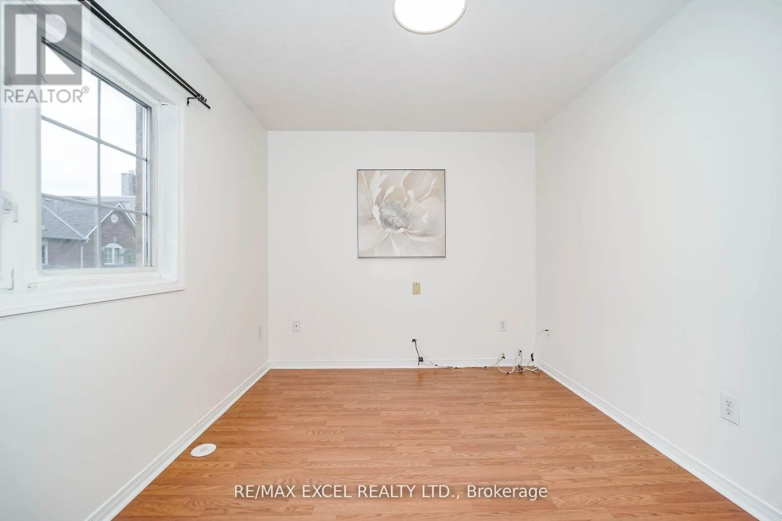 4 - 2784 EGLINTON AVENUE E