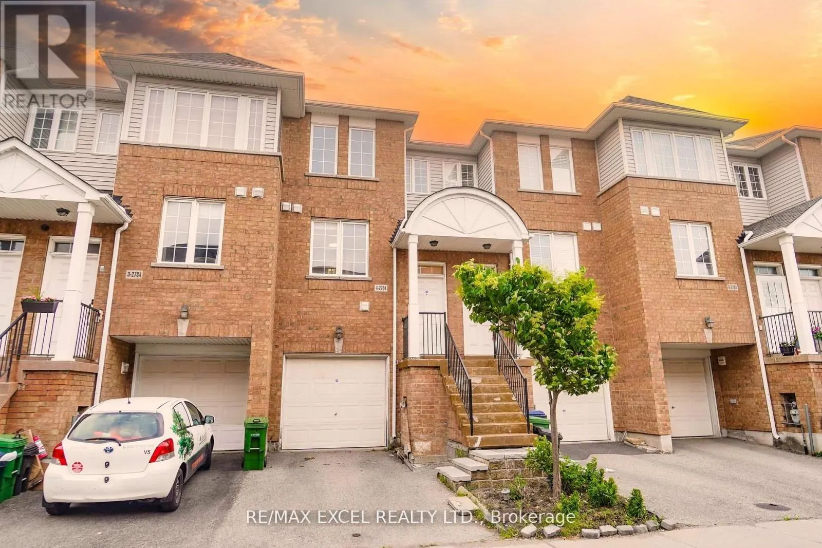 4 - 2784 EGLINTON AVENUE E